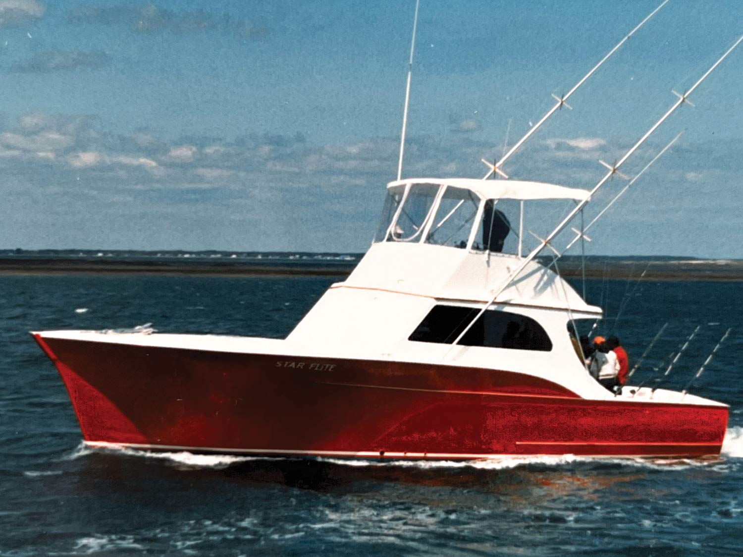 An updated Starflite was a red-hulled 47-footer built by Myron Harris and launched in spring 1986. She served as an inspiration for Jarrett Bay, which began building boats in the fall of that year.